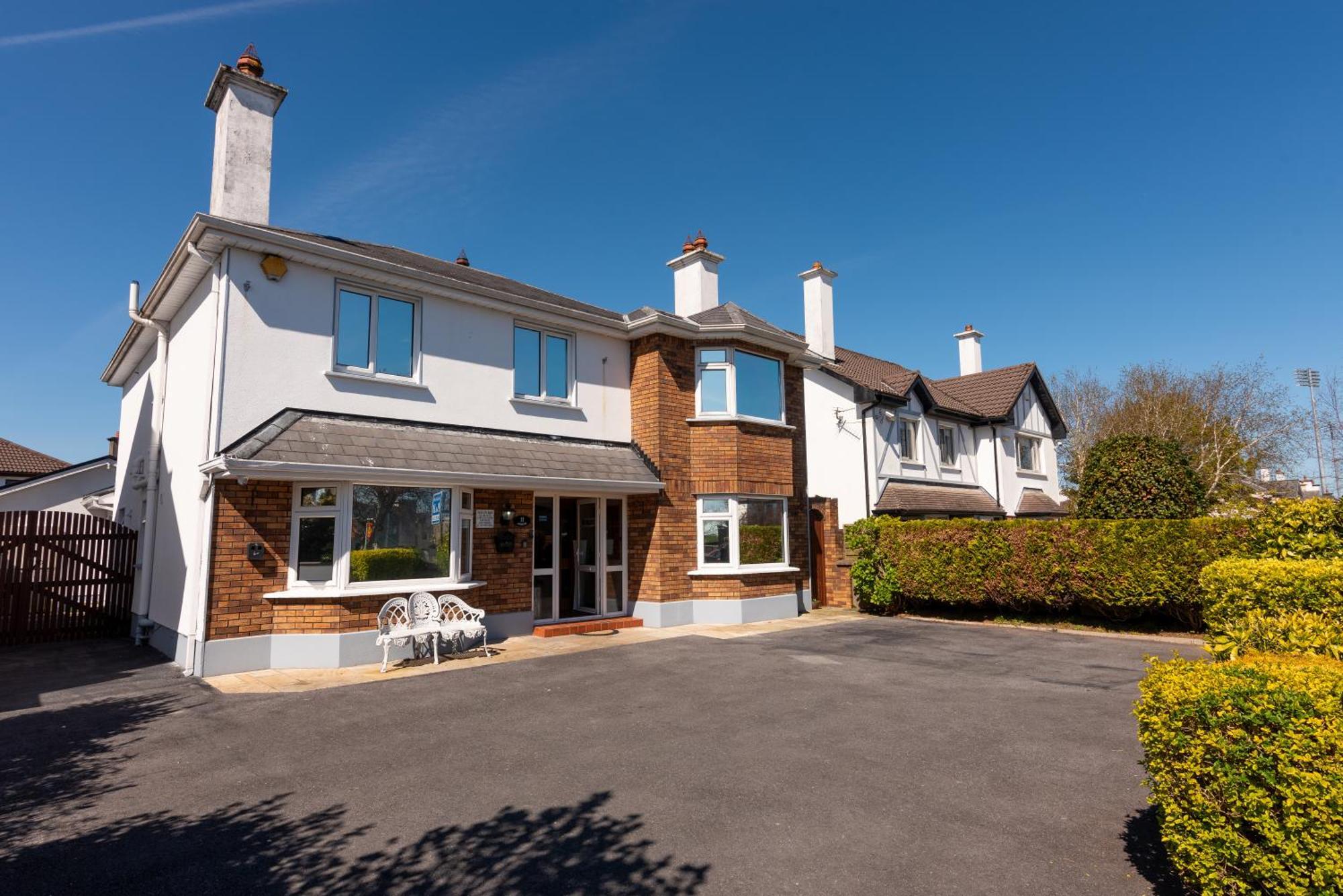 Avalon House Hotel Galway Exterior photo