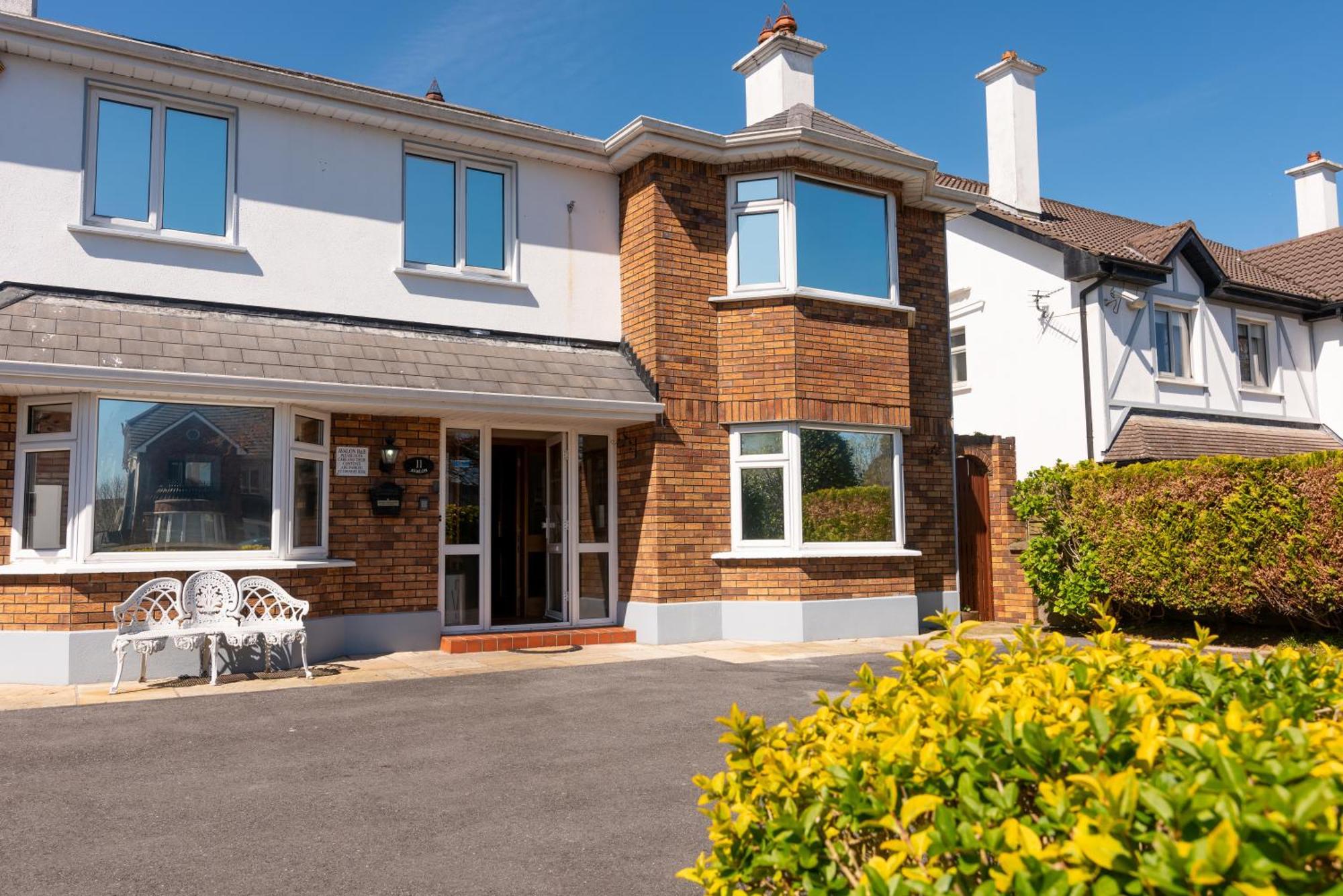 Avalon House Hotel Galway Exterior photo